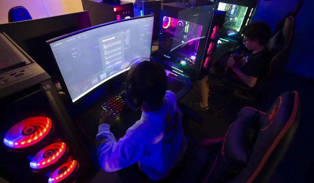 Loginn Electronic Games Arcade in Dubai